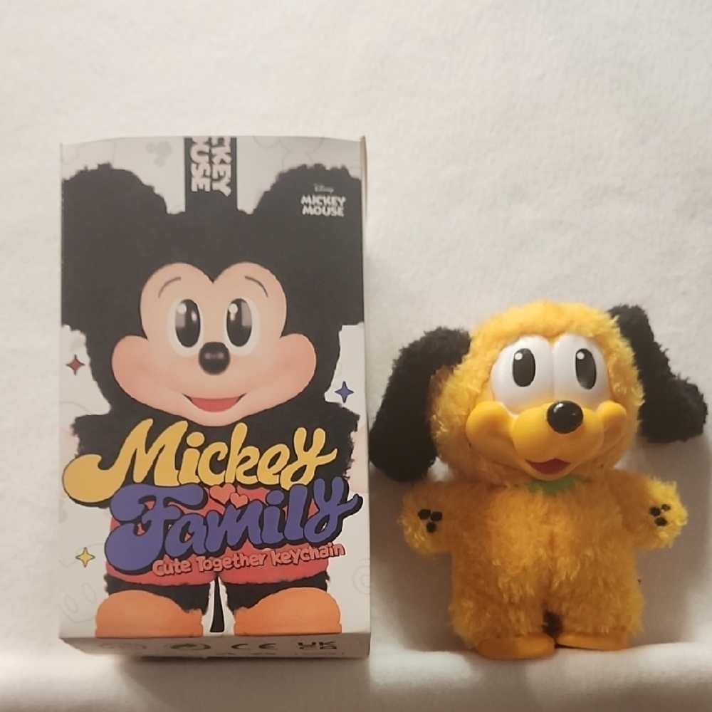 Disney Mickey Mouse Family Plush Keychain - Yellow and Black Baby Goofy